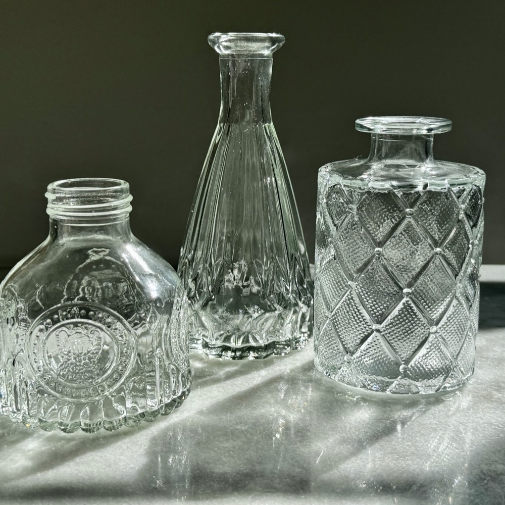 Gorgeous Set 3 Vintage Style Clear Glass Bud Vases Tufted Diamond Decor Embossed - Picture 7 of 14